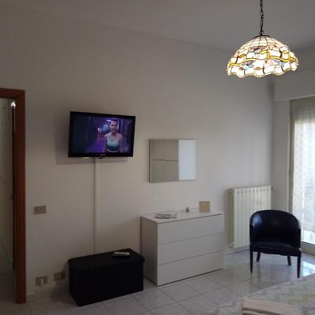 Casa Di Elena - Centro Storico Apartment Scicli Luaran gambar